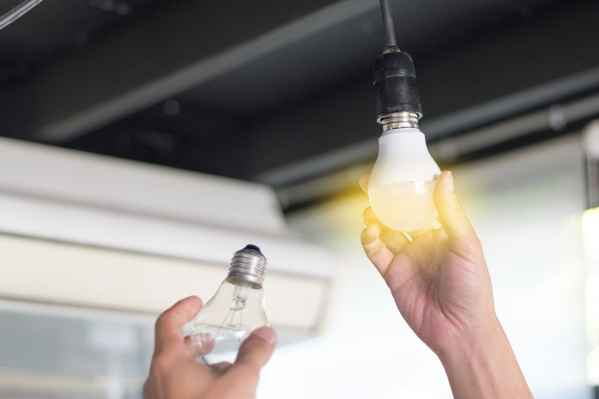 Lem untuk industri pembuatan bohlam lampu