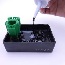 Lem Epoxy untuk aplikasi cor komponen elektronik